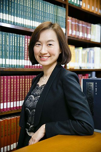 Prof Lauren Yu-Hsin LIN