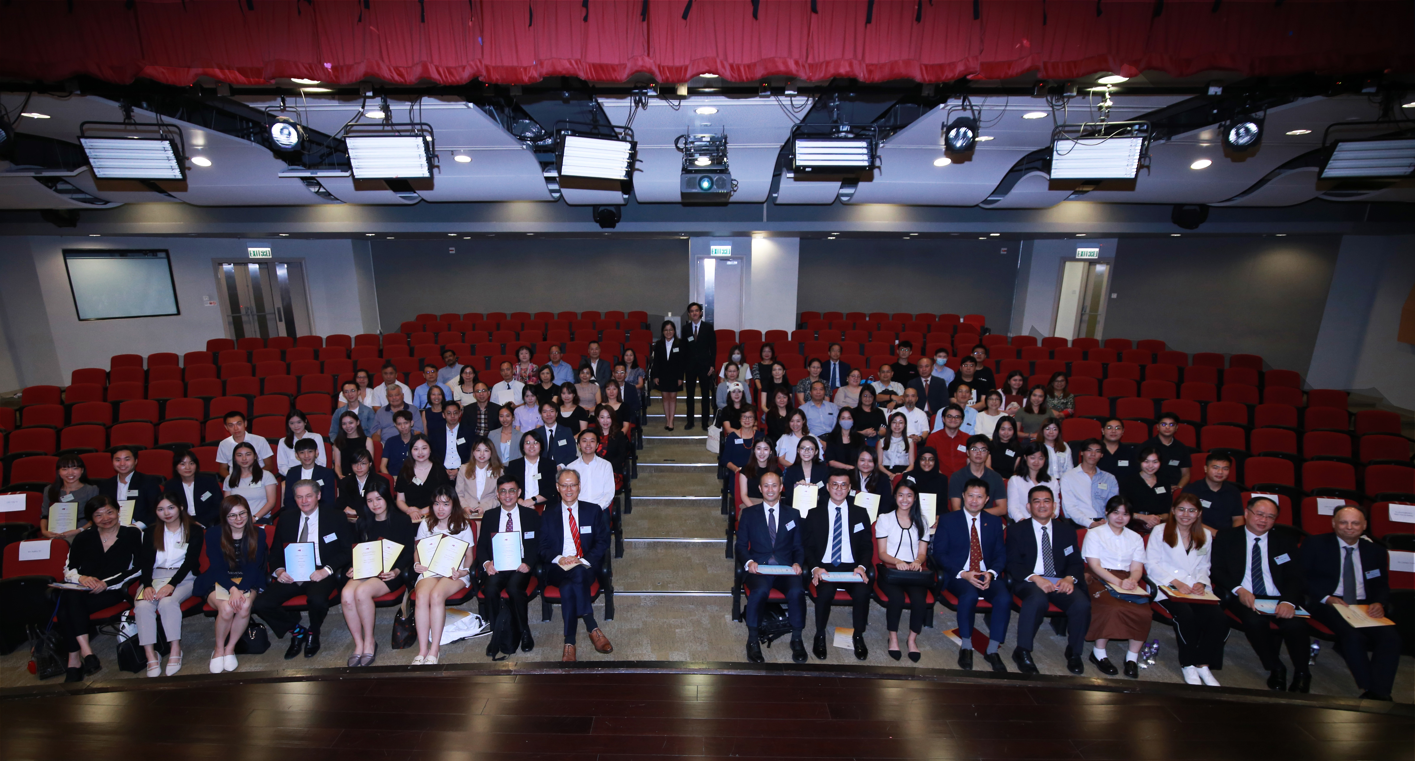 Ceremony of 2022-2023 School of Law Scholarships and Other Students’ Achievements