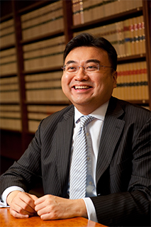 Mr Richard Khaw Wei-kiang, SC