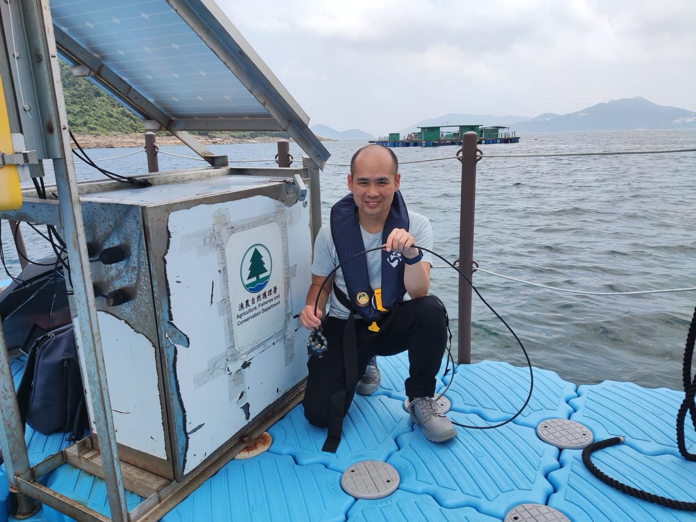 The NerOcean photochemical sensor deployed for seawater dissolved-oxygen monitoring